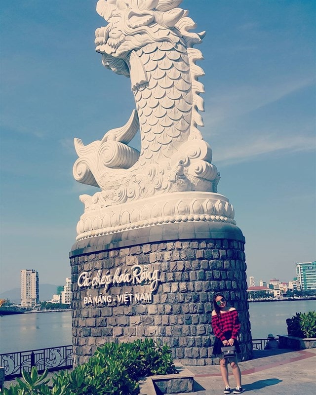 Tượng Cá Chép Hóa Rồng là 1 trong 9 điểm tham quan “0 đồng” tại Đà Nẵng