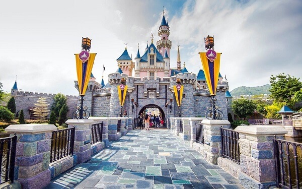 Disneyland sẽ đưa bạn lạc vào những câu chuyện cổ tích