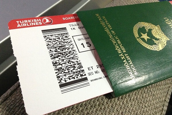 Vé máy bay - giấy tờ cần có cho hồ sơ xin Visa Châu Âu