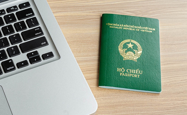Hãy liên hệ với Etrip4u để được tư vấn làm hộ chiếu và visa chính xác nhất