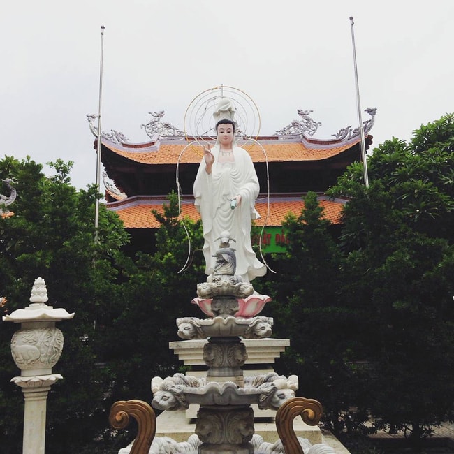 Chùa Sùng Đức là ngôi chùa linh thiêng nên đi lễ dịp đầu năm tại Sài Gòn