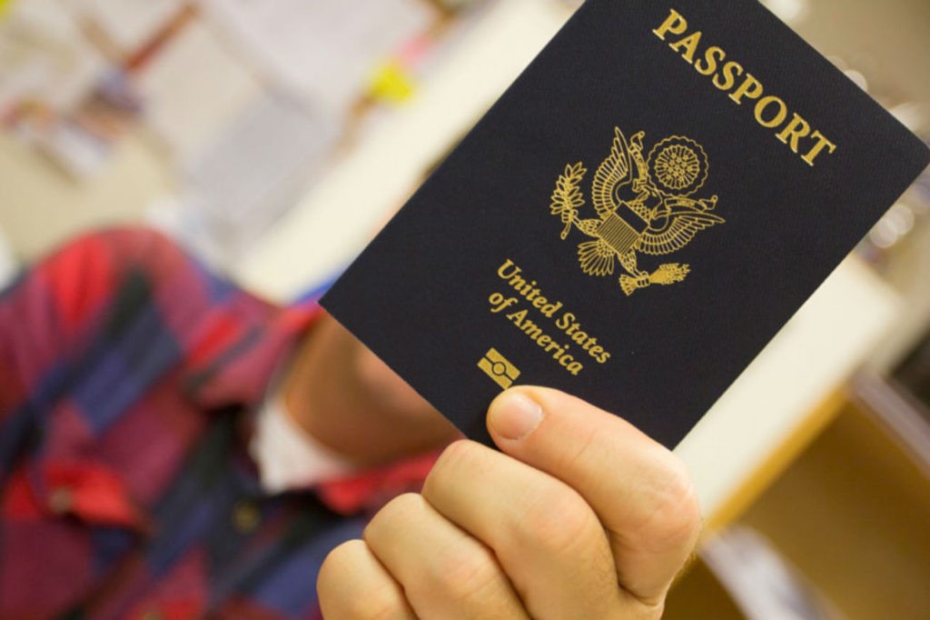 Nộp hồ sơ xin gia hạn visa Mỹ ở đâu?