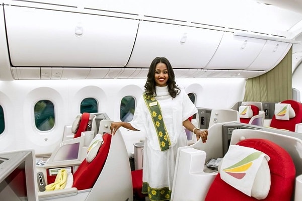Khoang hành khách trên máy bay hãng Ethiopian Airlines